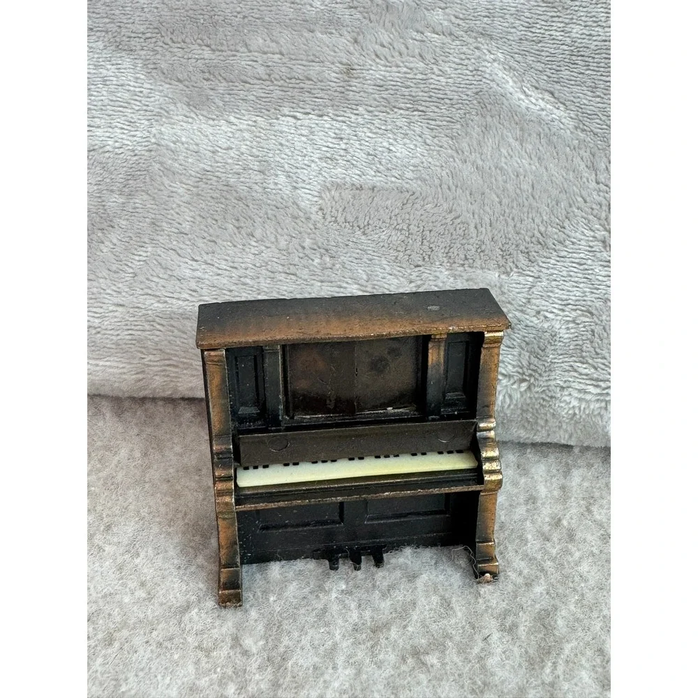 Vintage Durham Industries Miniature Piano 1976 Hong‎ Kong